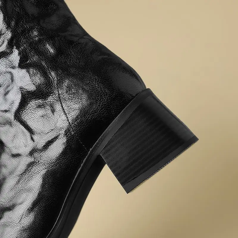 Genuine leather ankle boots with zipper and wool lining - Image 9