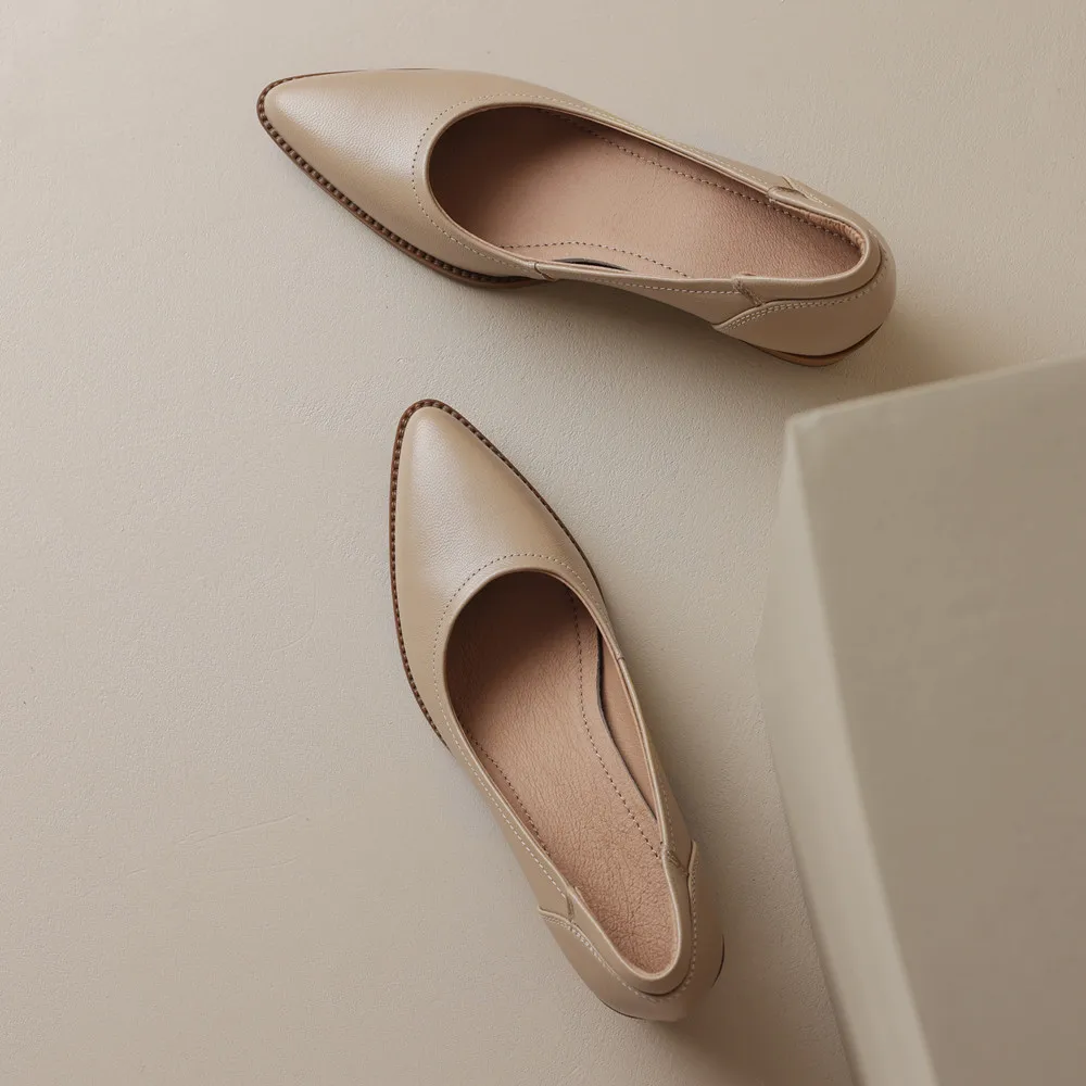 Vintage thick heels pointed toe leather pumps - Image 8