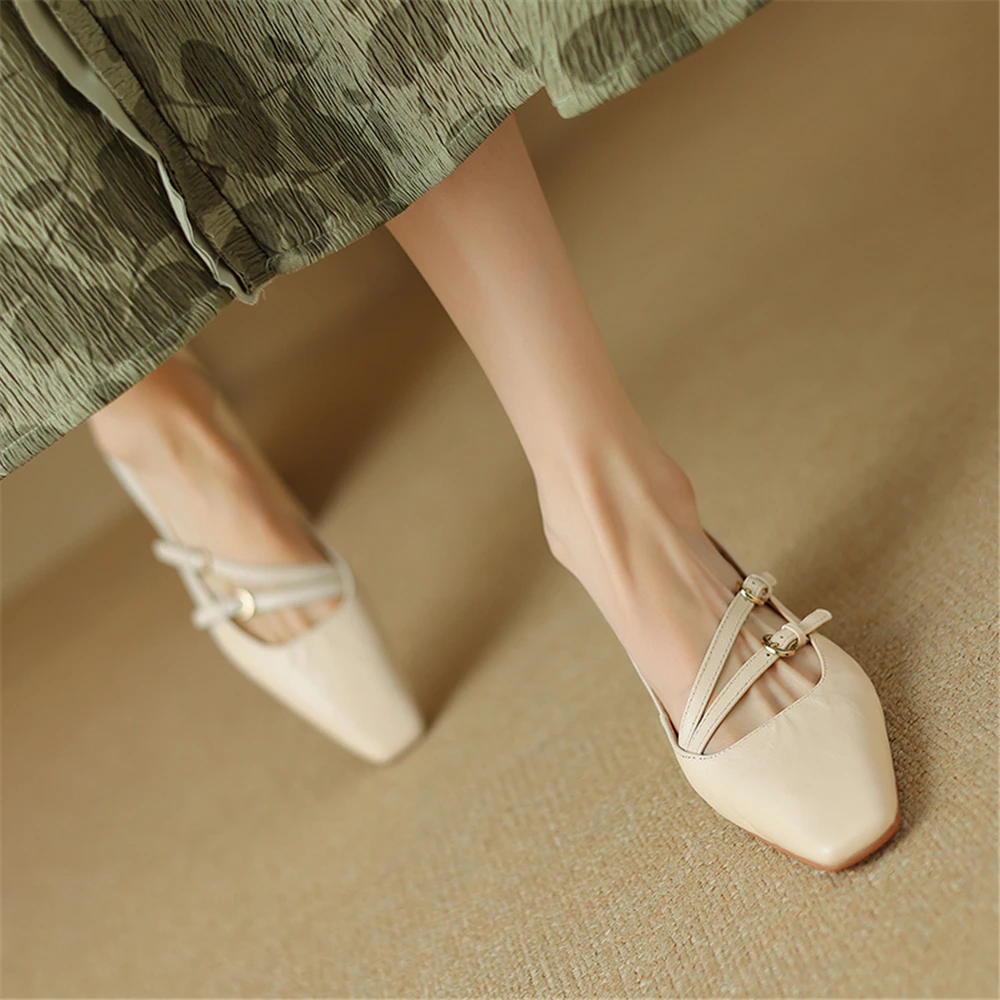 Thick heeled leather pumps with buckles - Image 3