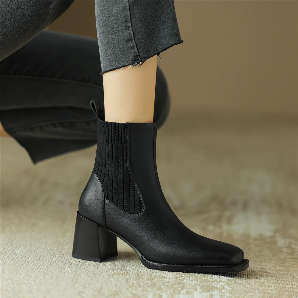 Thick high heel ankle boots with square toe in genuine leather - Image 10