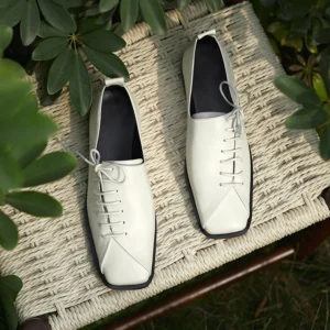 Low heel square toe casual leather shoes