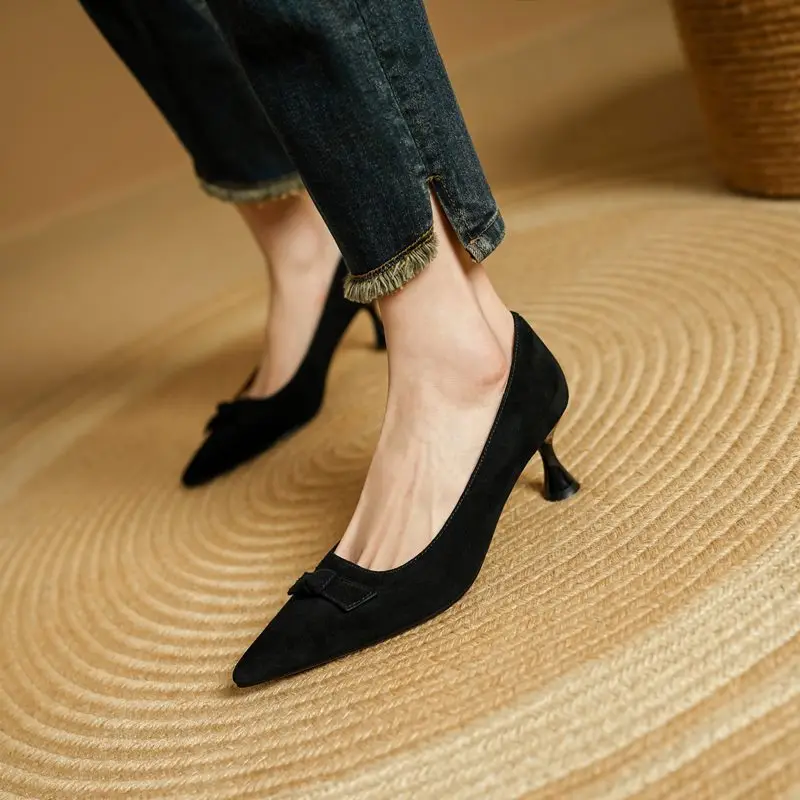 Suede pointed toe high heels with bowtie - Image 6