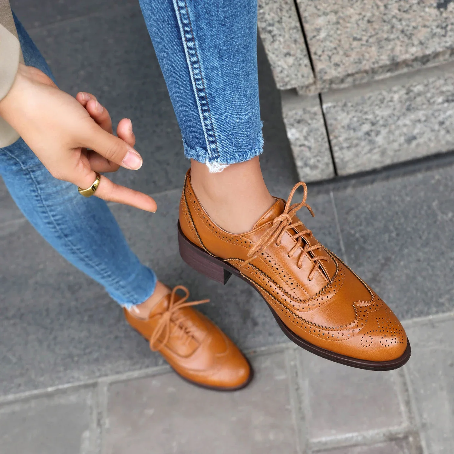 Spliced retro lace-up brogue loafers - Image 6