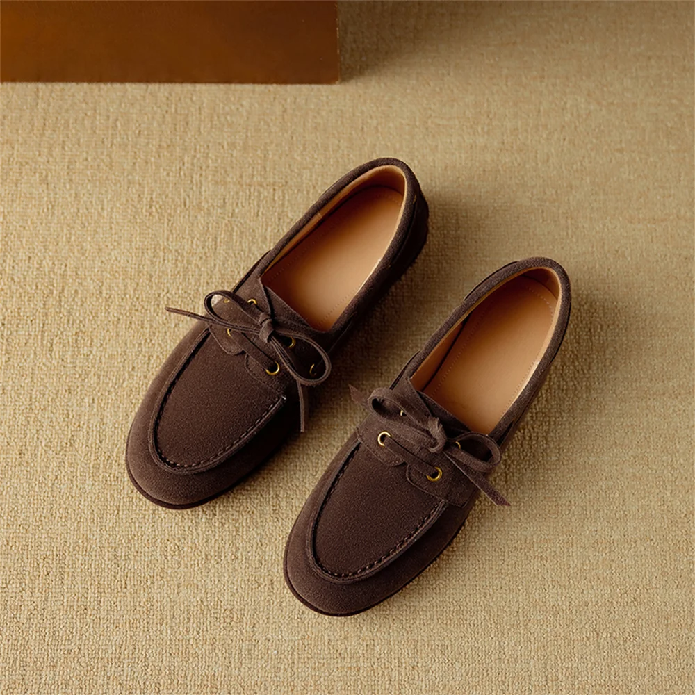 Suede leather lace-up loafers with bowtie detail - Image 7