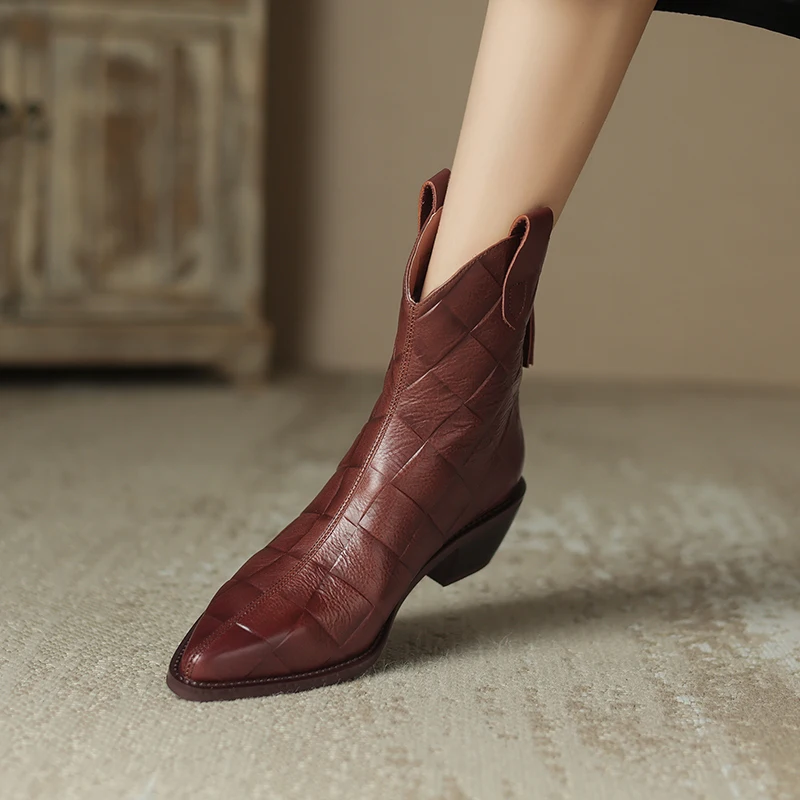 Handmade genuine leather ankle boots with pointed toe and zipper - Image 5