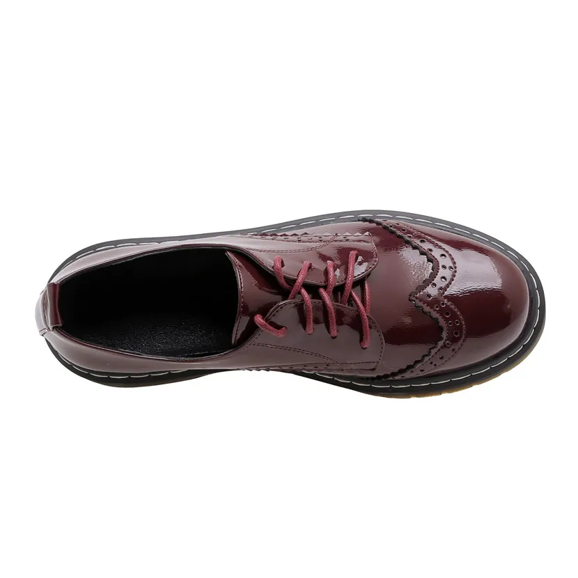 Black red patent leather brogues with thick heels - Image 2