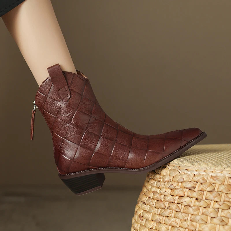Handmade genuine leather ankle boots with pointed toe and zipper - Image 4