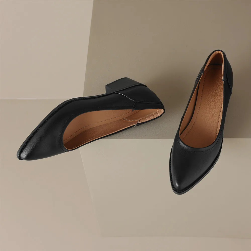 Vintage thick heels pointed toe leather pumps - Image 7