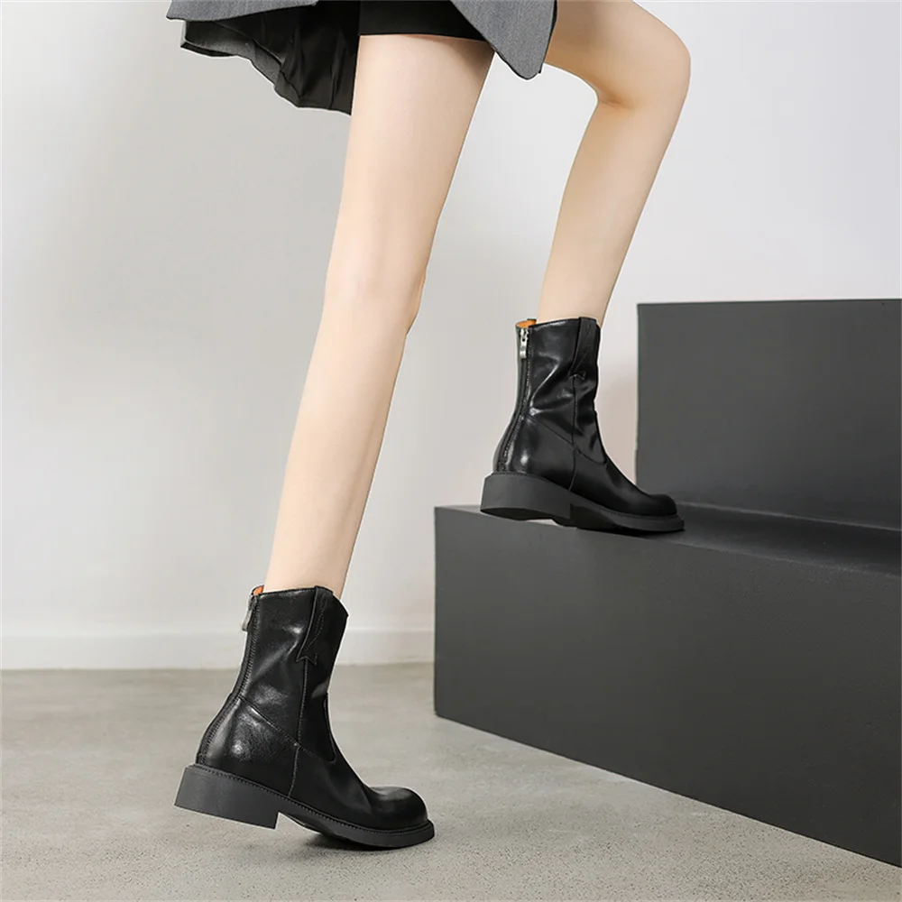 Genuine leather ankle boots with low heels - Image 4