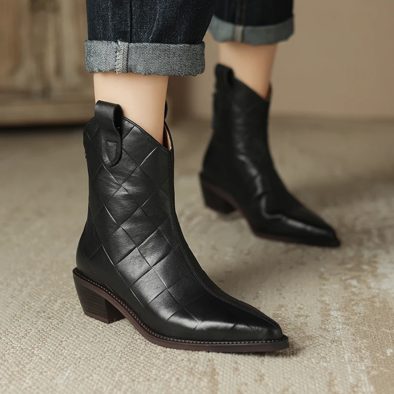 Handmade genuine leather ankle boots with pointed toe and zipper - Image 6