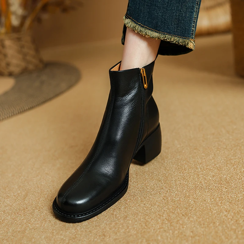 Genuine leather winter ankle boots with thick heel - Image 3