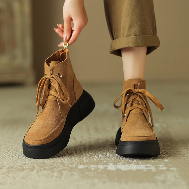 Cow suede leather ankle boots with chunky heels and zipper - Image 7