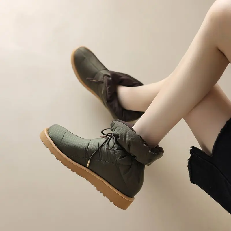Wool insole winter snow boots with lace up design - Image 4