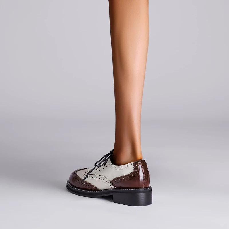 Hollow out leather lace up round head heels - Image 10