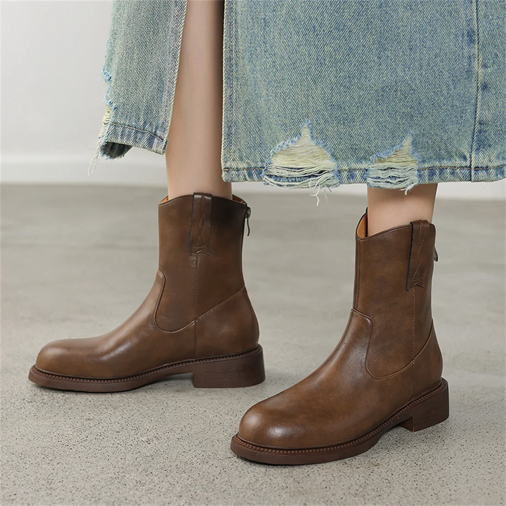 Genuine leather ankle boots with low heels - Image 2