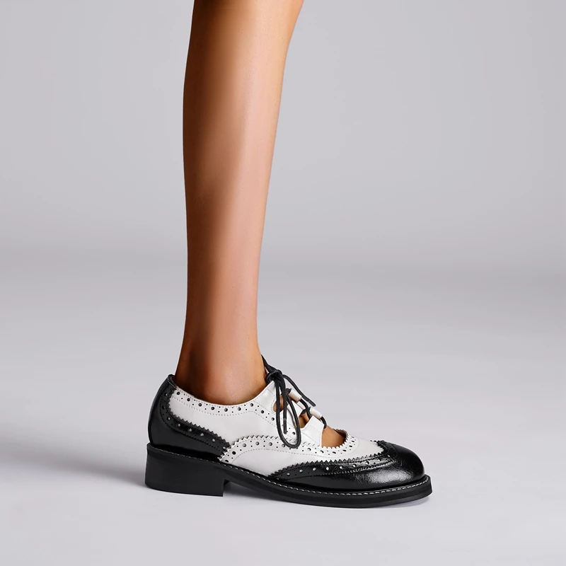 Hollow out leather lace up round head heels - Image 12