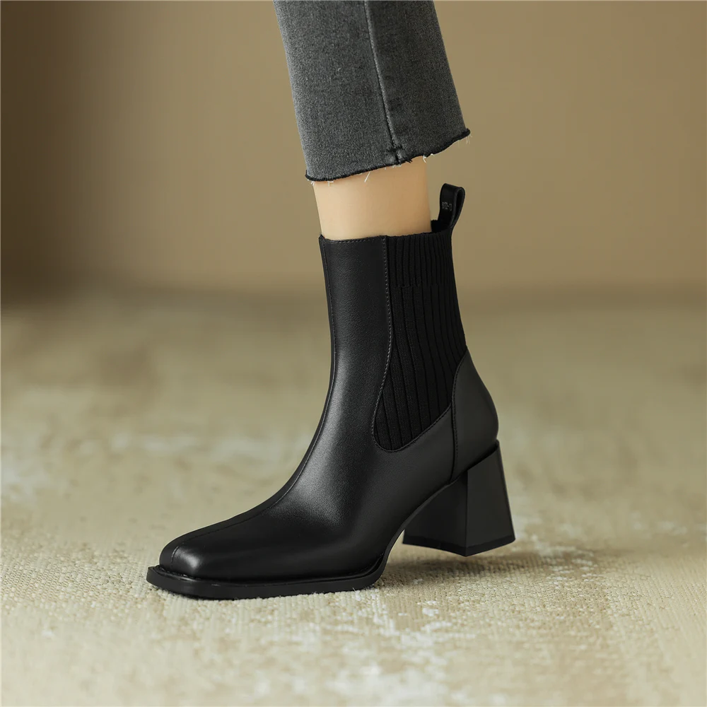 Thick high heel ankle boots with square toe in genuine leather - Image 9