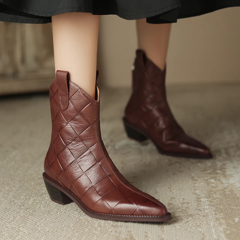 Handmade genuine leather ankle boots with pointed toe and zipper - Image 3