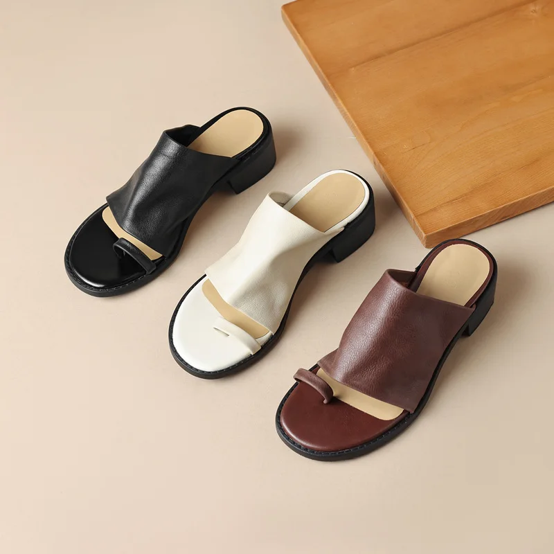 Vintage chunky leather sandals with thick heels - Image 6