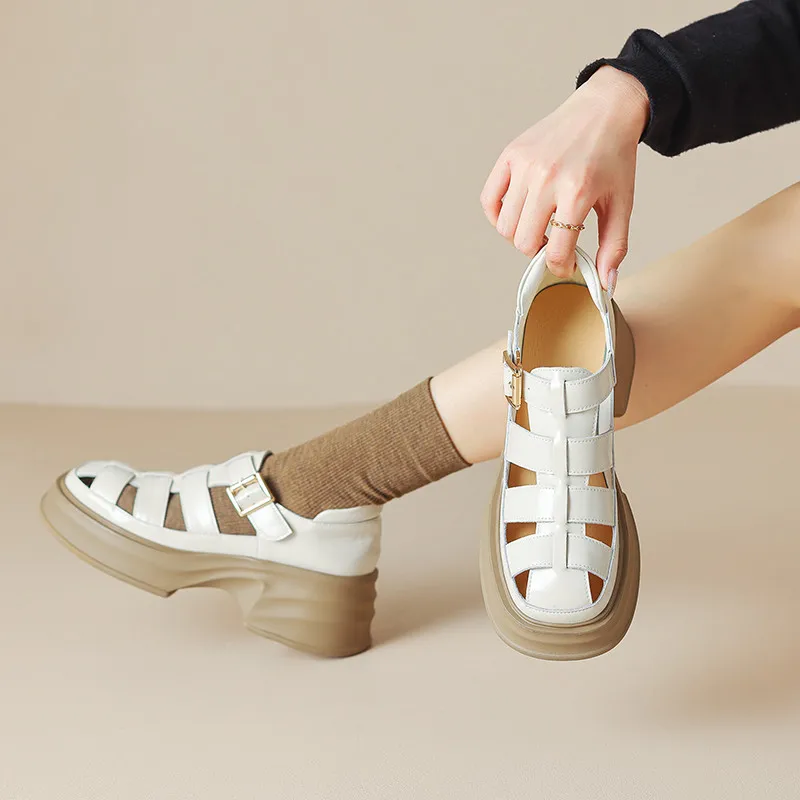 White platform sandals - Image 6