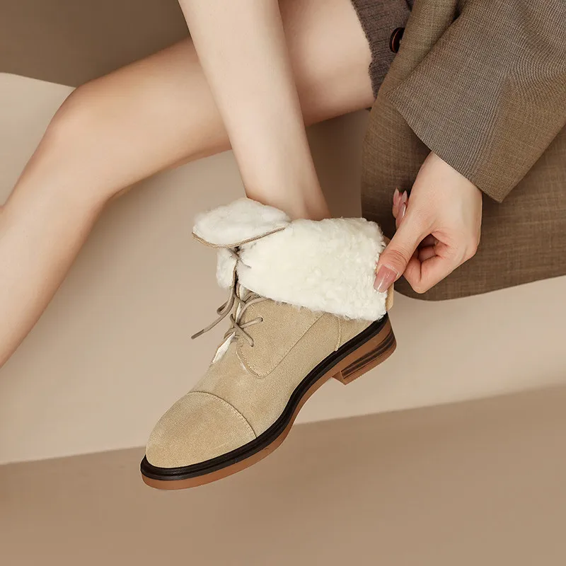 Genuine leather ankle boots with wool and low heels - Image 3