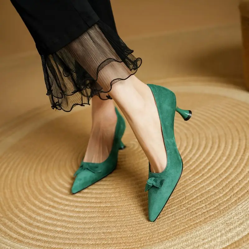 Suede pointed toe high heels with bowtie - Image 3