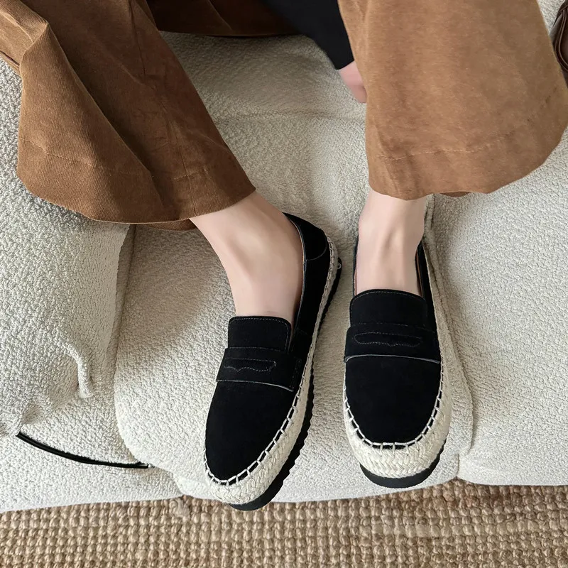 Genuine leather slip-on loafers with platform sole - Image 4