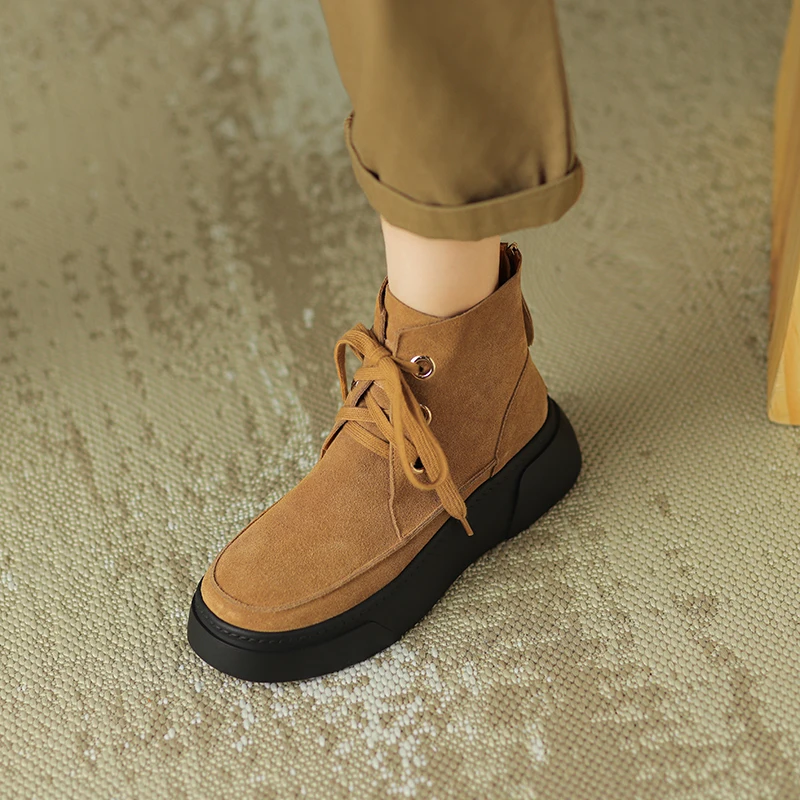 Cow suede leather ankle boots with chunky heels and zipper - Image 8