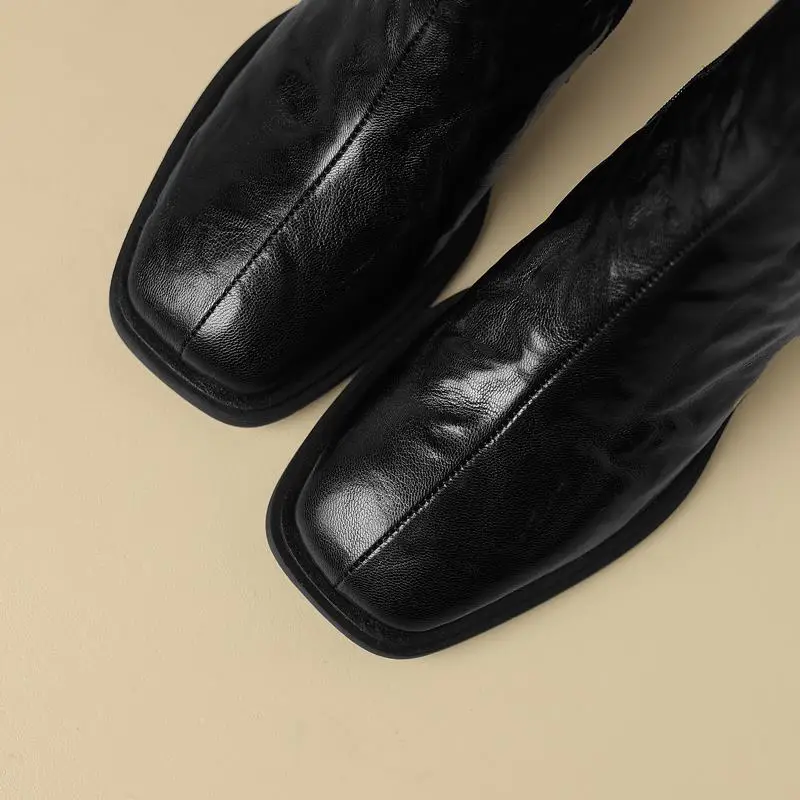 Genuine leather ankle boots with zipper and wool lining - Image 8