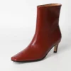 Ankle boots with kitten heels in real leather for casual office wear