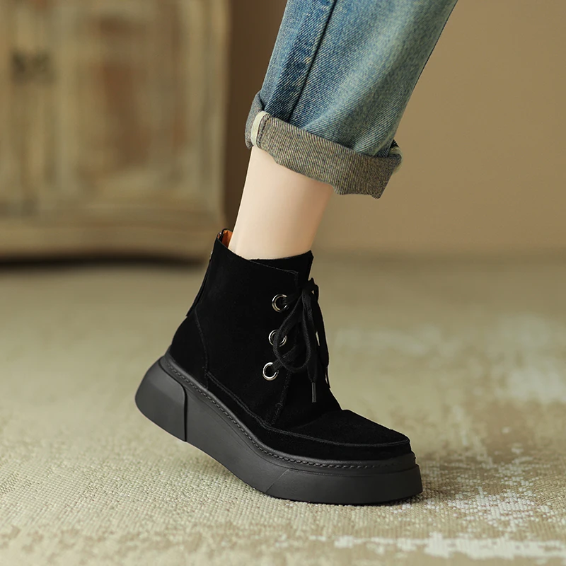 Cow suede leather ankle boots with chunky heels and zipper - Image 4