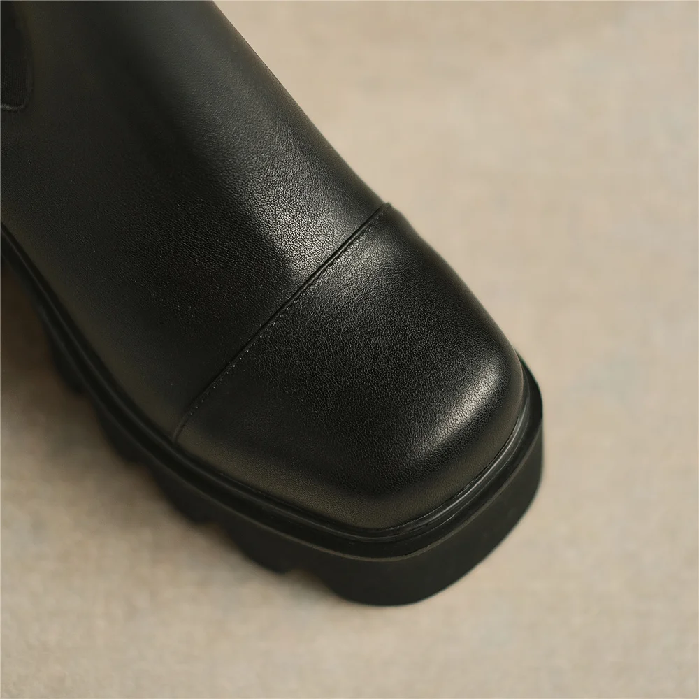 Thick high heel ankle boots in genuine leather - Image 8